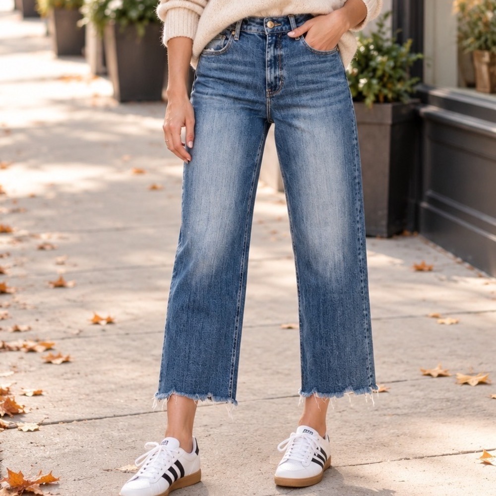 Lovervet by Vervet Wide Leg Jeans Medium Wash Raw Hem Distressed 29/9 D4